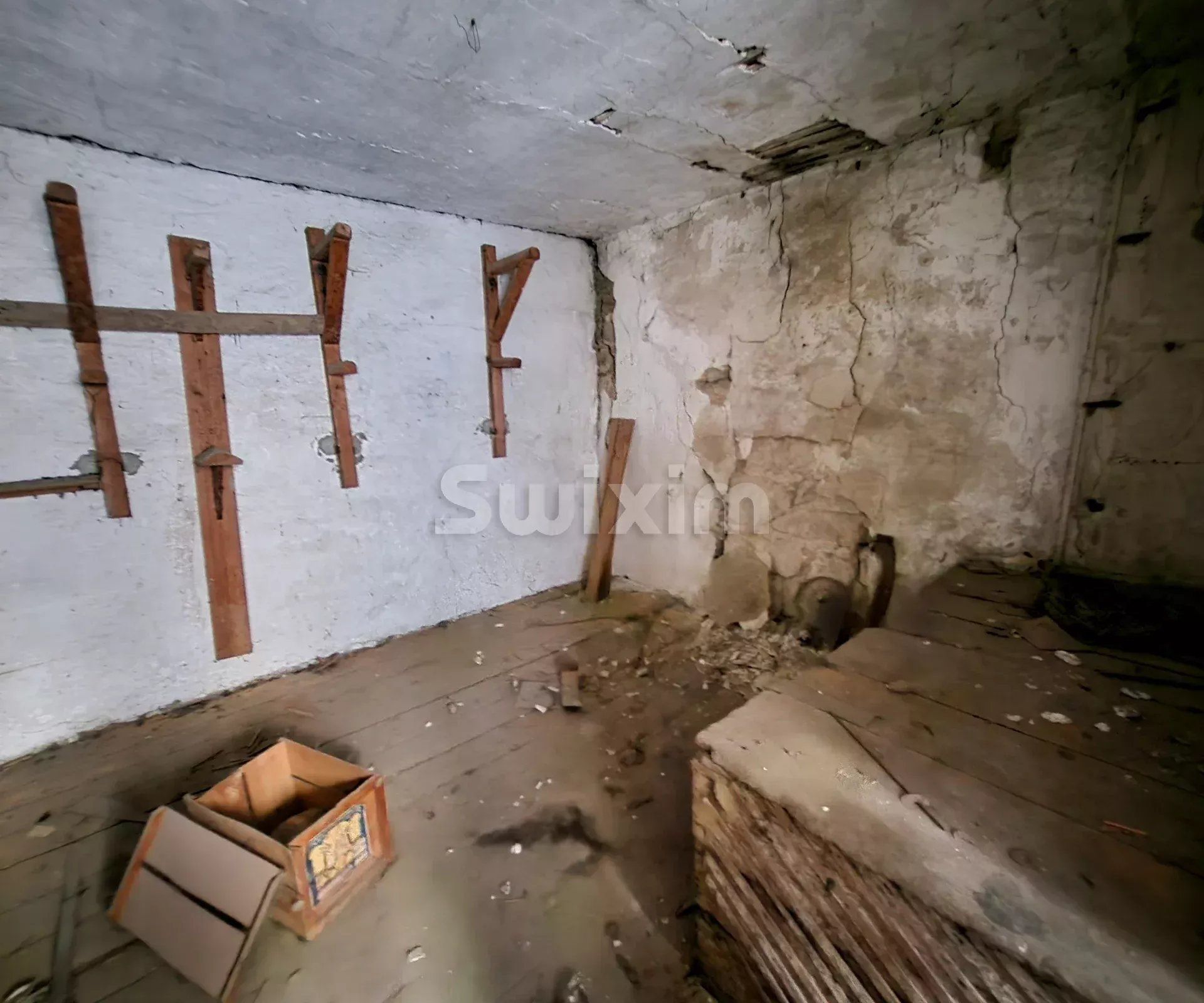 barn 4 Rooms for sale on Poligny (39800)