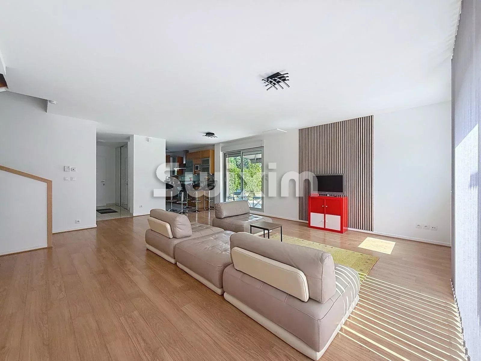 casa 5 Camere in affitto su Prévessin-Moëns (01280)