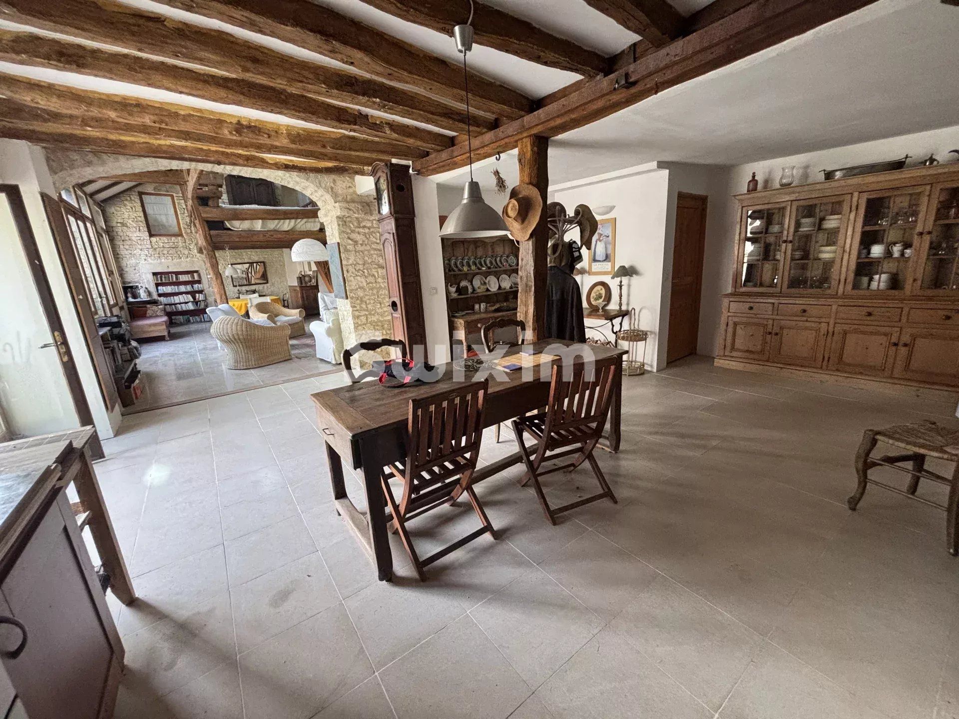 maison 11 Pièces en vente sur Noyers (89310)