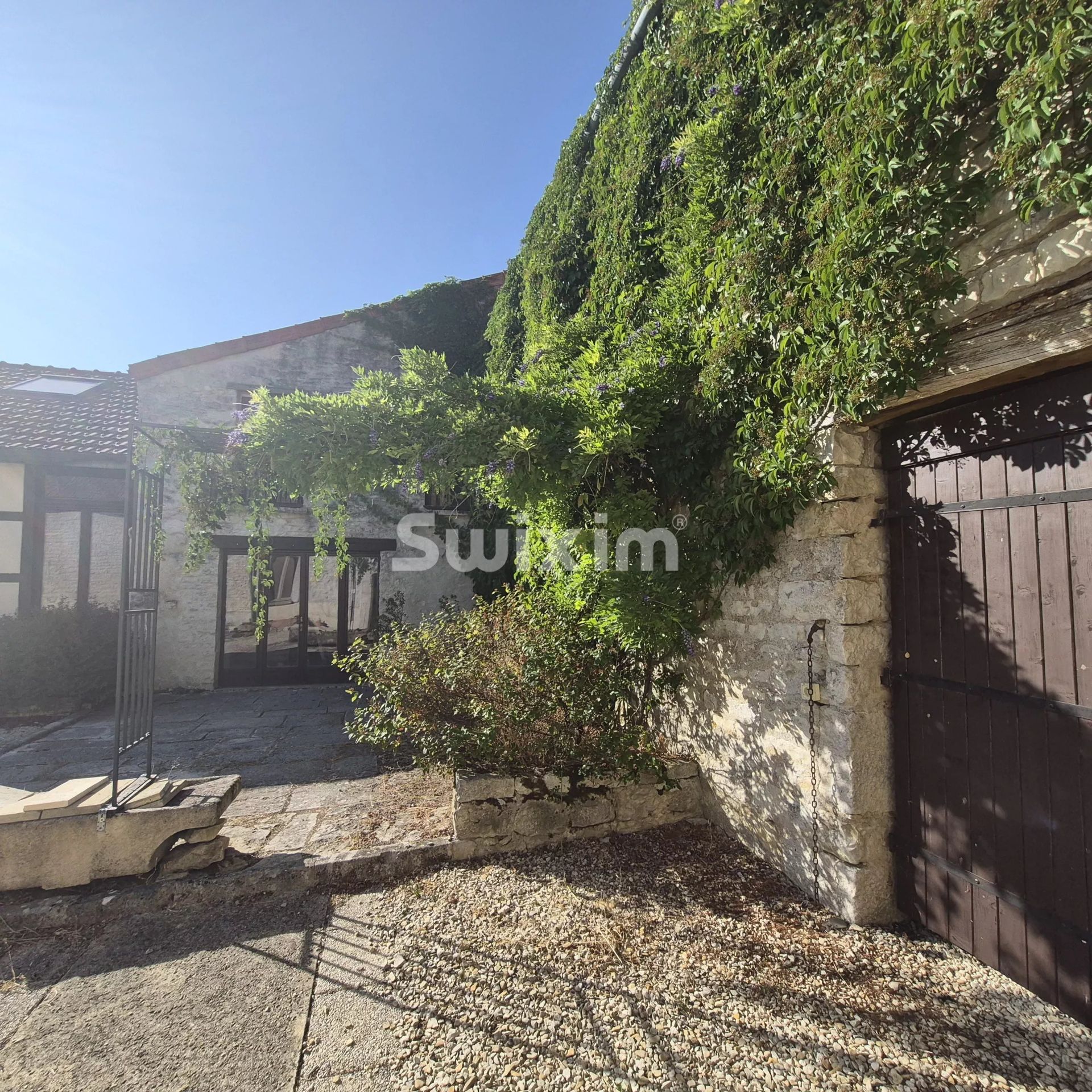 casa 11 Quartos para venda sobre Noyers (89310)