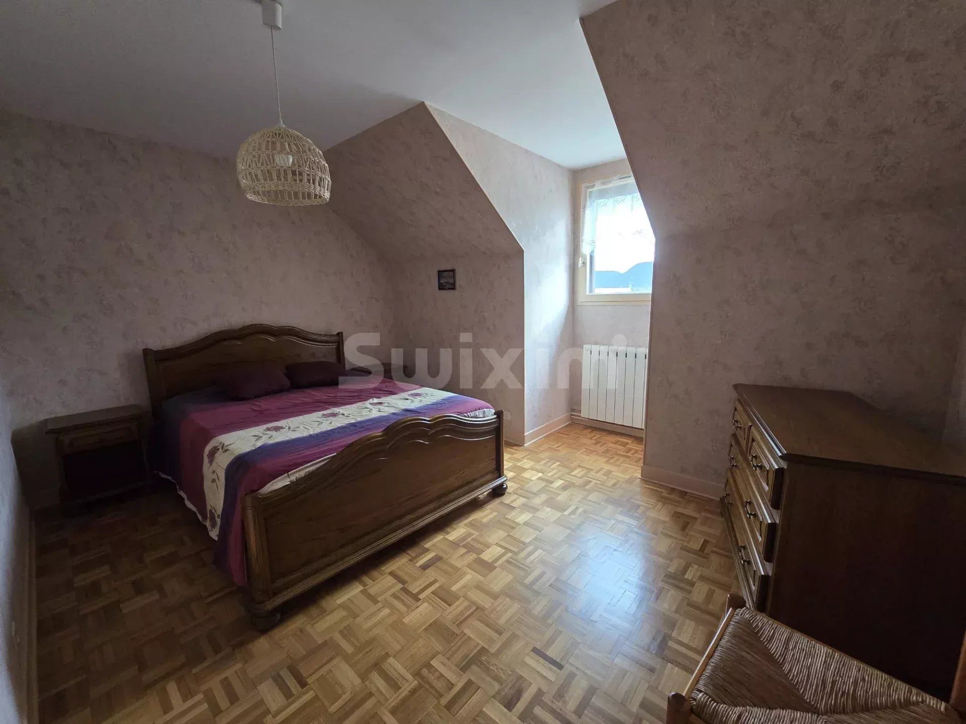 casa 6 Camere in vendita su Lons-le-Saunier (39000)