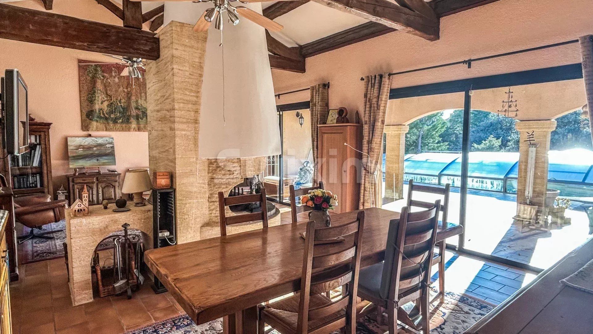 villa 5 Rooms for sale on Uzès (30700)