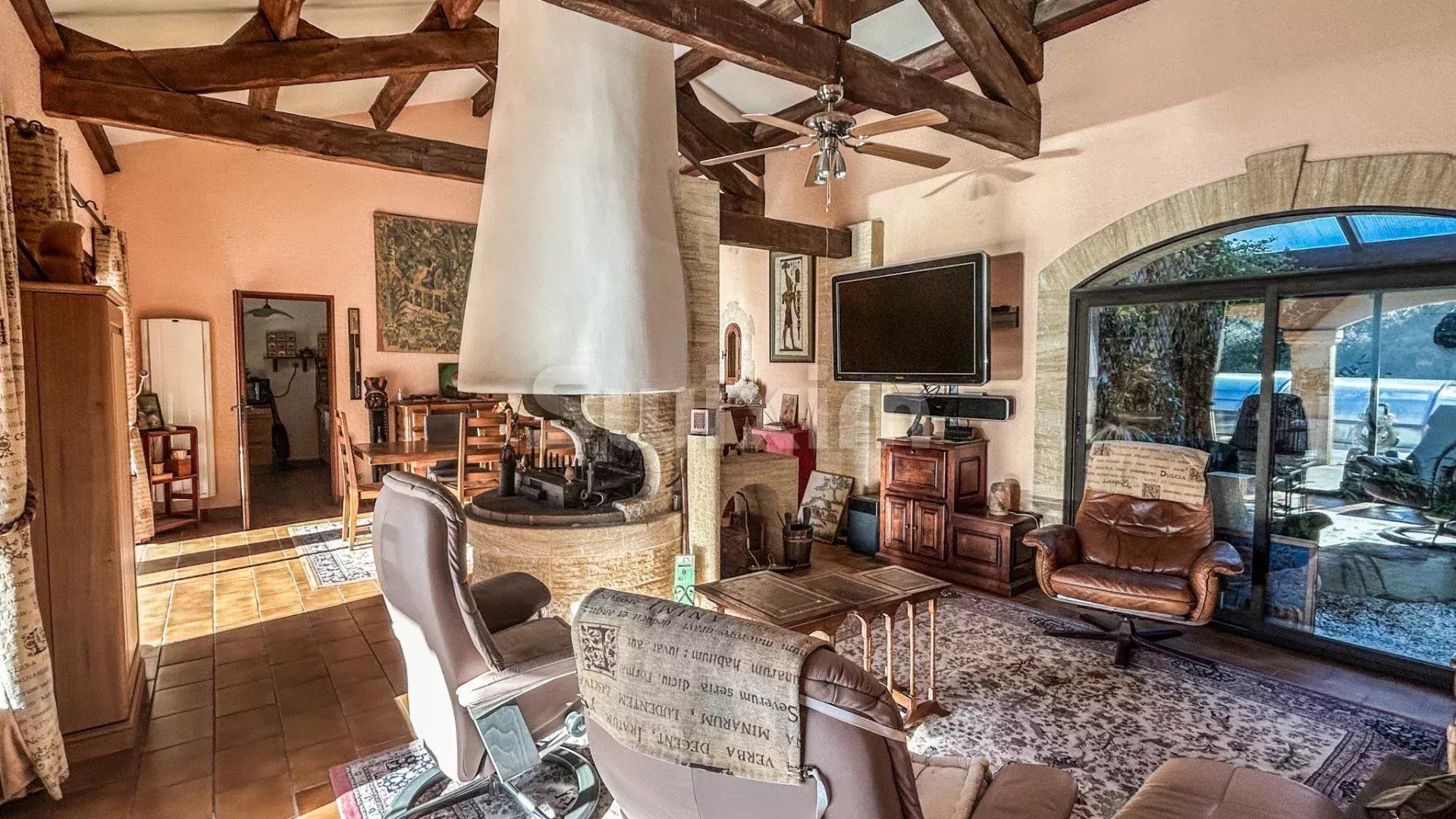 villa 5 Rooms for sale on Uzès (30700)