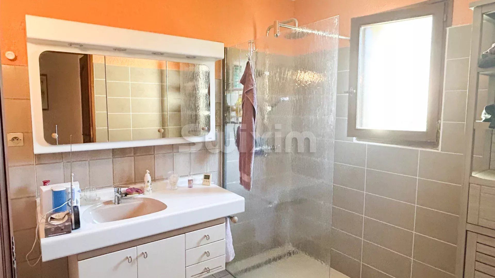 villa 5 Rooms for sale on Uzès (30700)