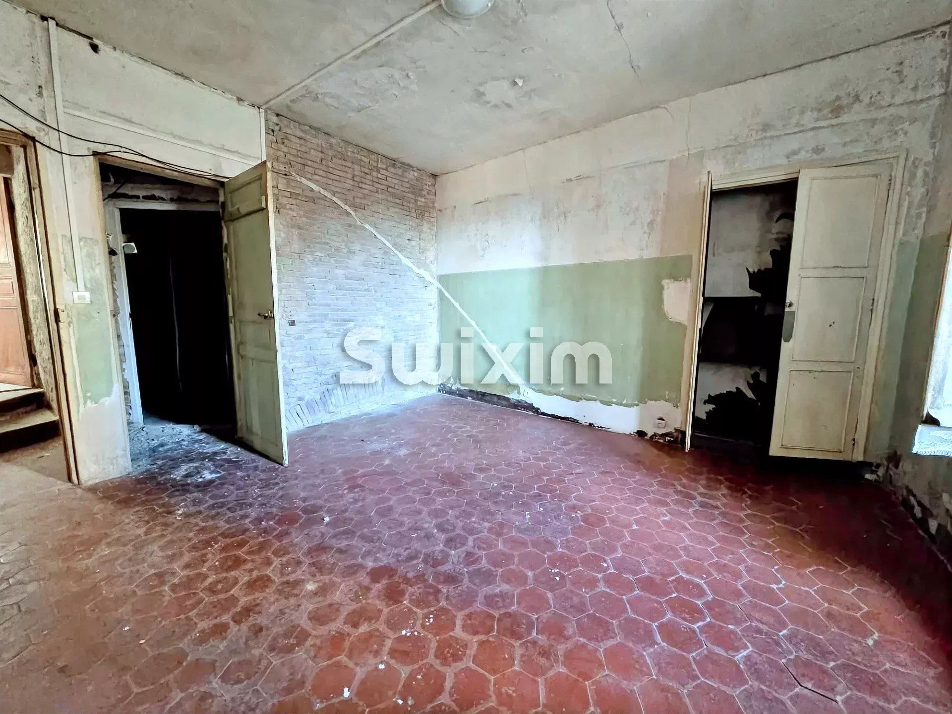 edificio 10 Salas en venta en Valréas (84600)