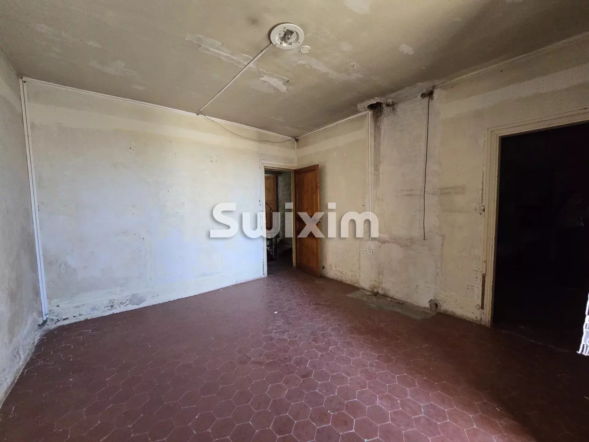 edificio 10 Salas en venta en Valréas (84600)