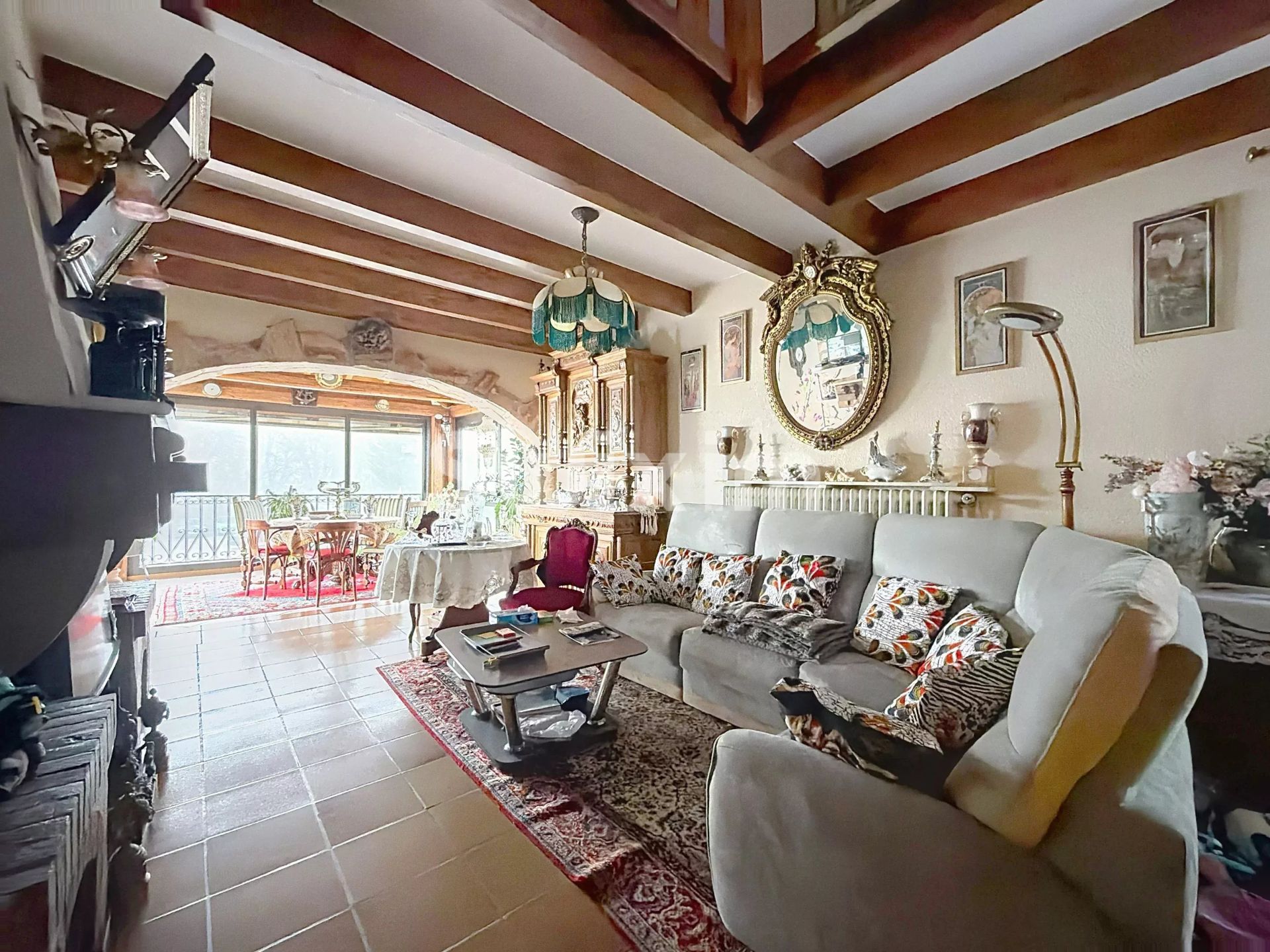 local comercial 7 Salas en venta en Cessy (01170)