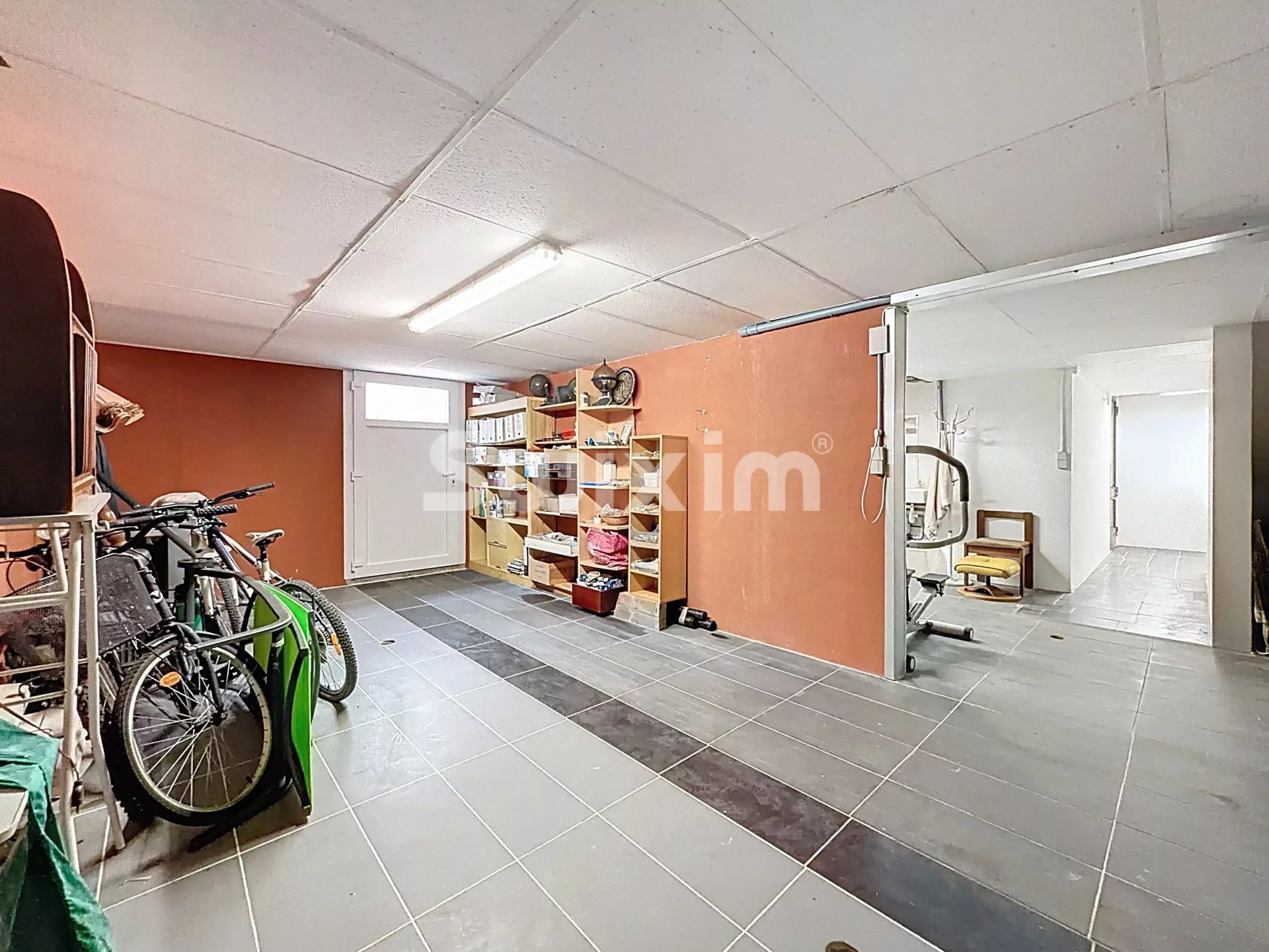 local comercial 7 Salas en venta en Cessy (01170)