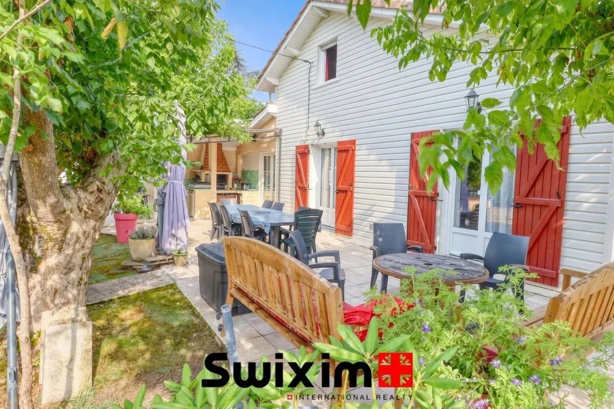 casa 7 Camere in vendita su Landiras (33720)