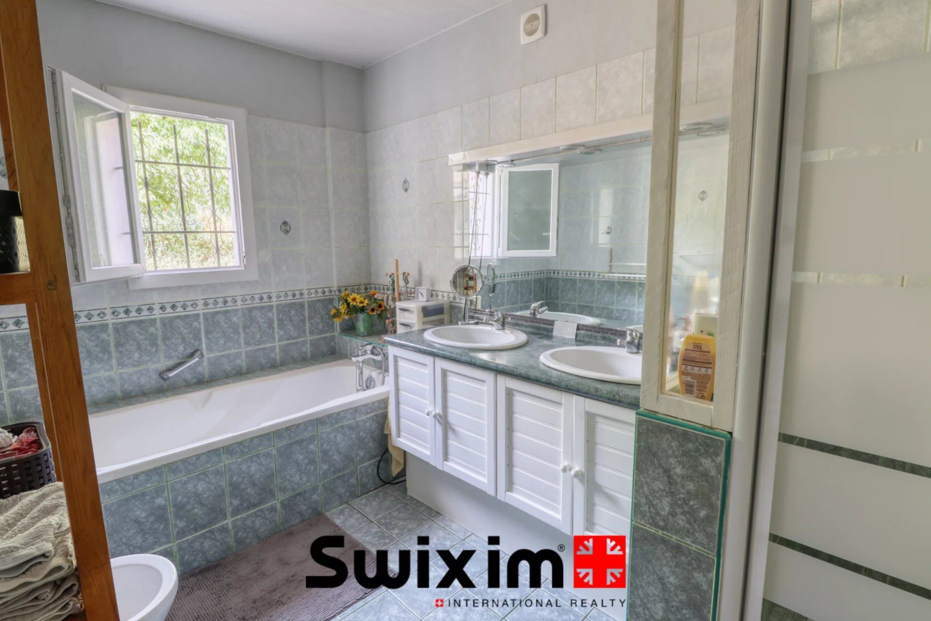 casa 7 Camere in vendita su Landiras (33720)