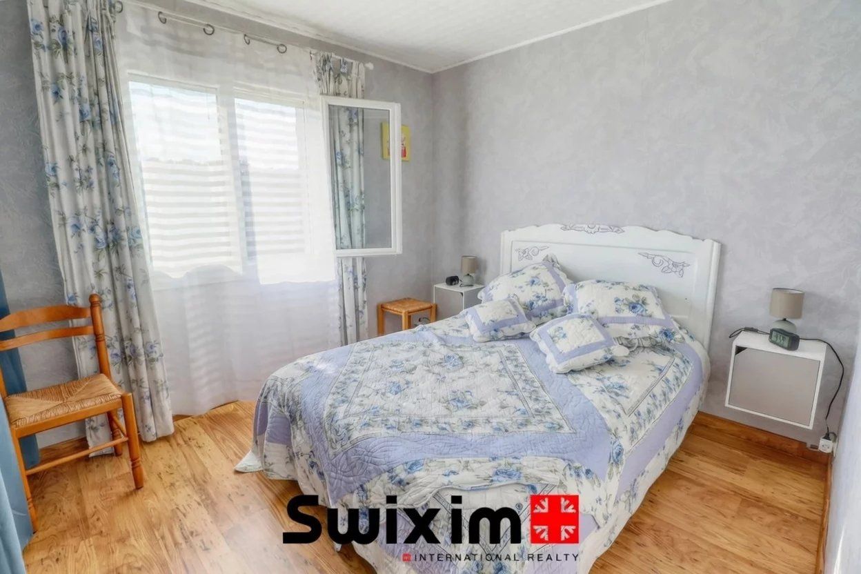 casa 7 Camere in vendita su Landiras (33720)