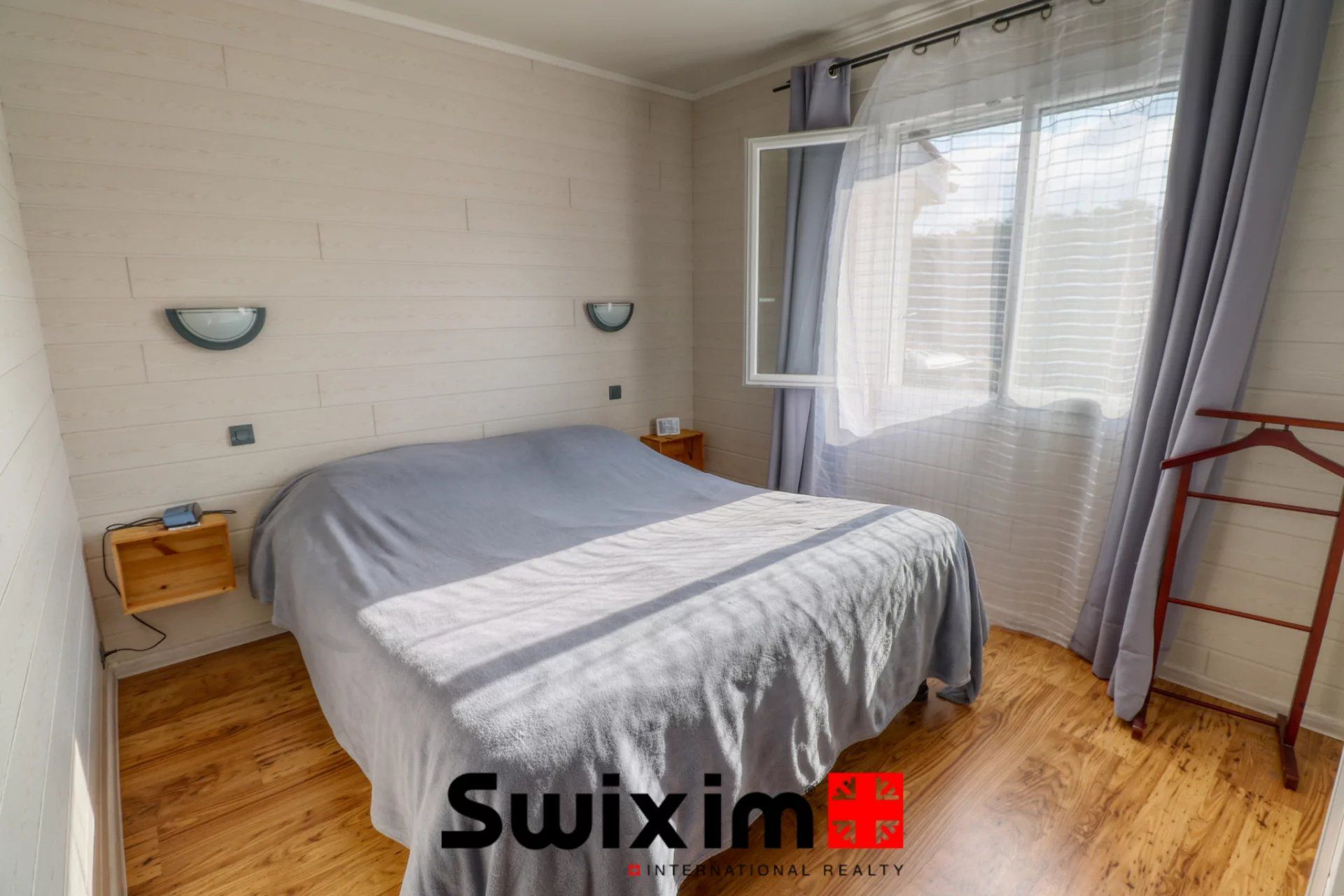 casa 7 Camere in vendita su Landiras (33720)