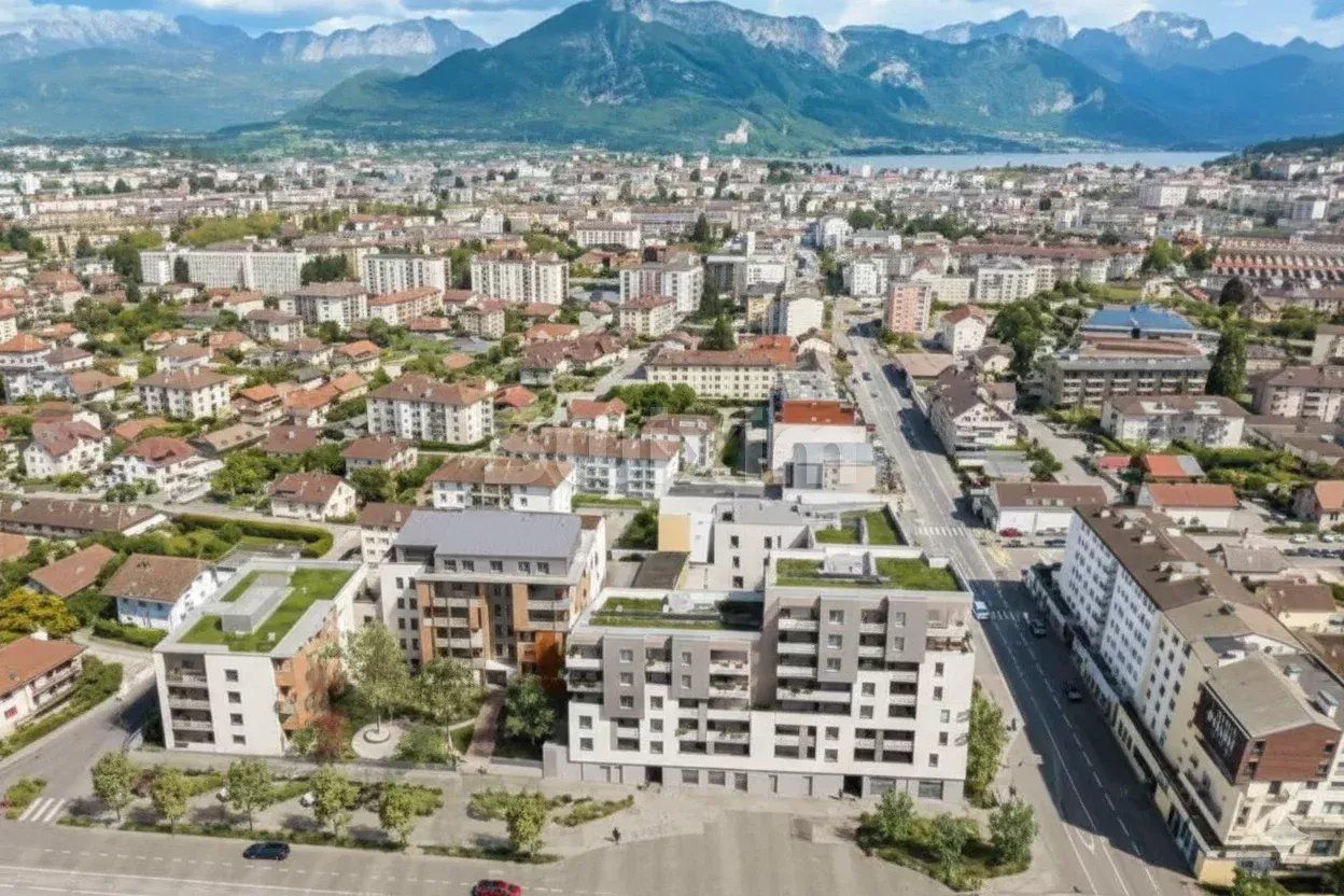 appartamento 4 Camere in vendita su Annecy (74960)