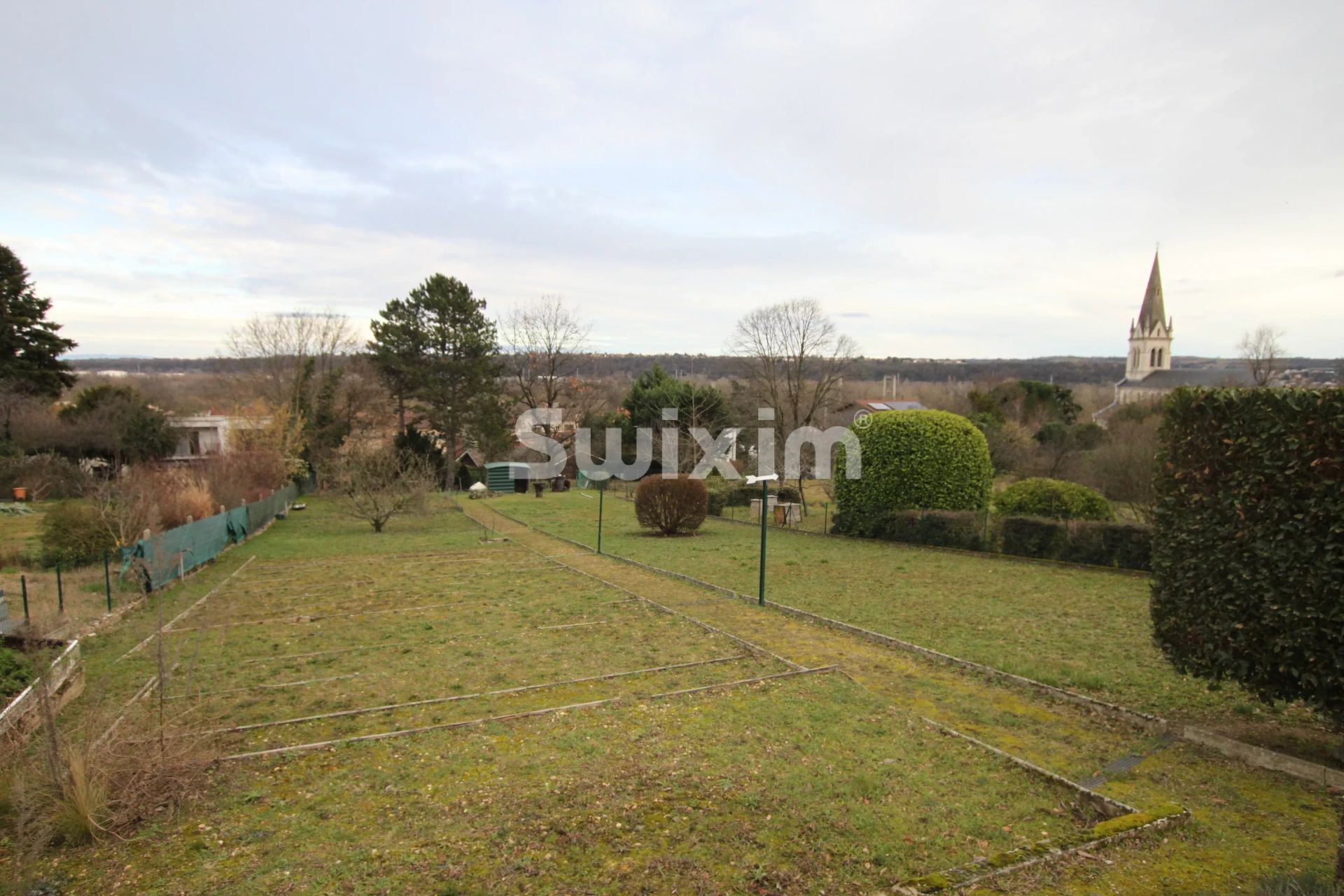 property 6 Rooms for sale on Charly (69390)