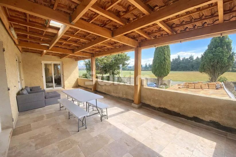 Vente Appartement Courthézon 4&nbsp;Pièces 120&nbsp;m²