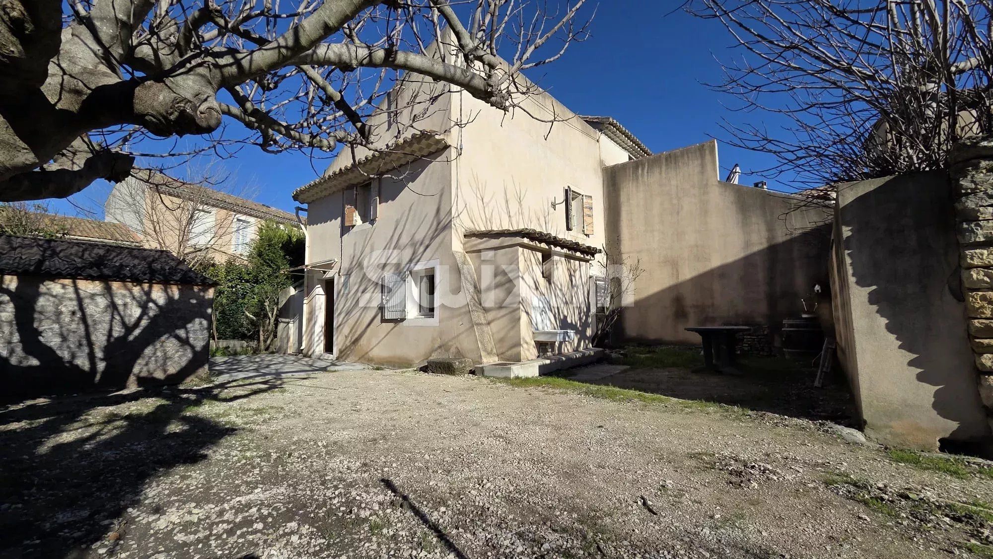 casa 3 Camere in vendita su Caderousse (84860)