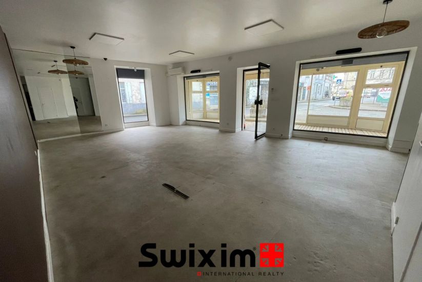 Location Commerce Castelnau-de-Médoc 2&nbsp;Pièces 74&nbsp;m²