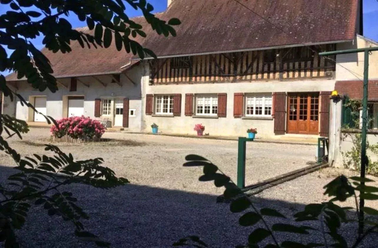 casa 8 Camere in vendita su Commenailles (39140)