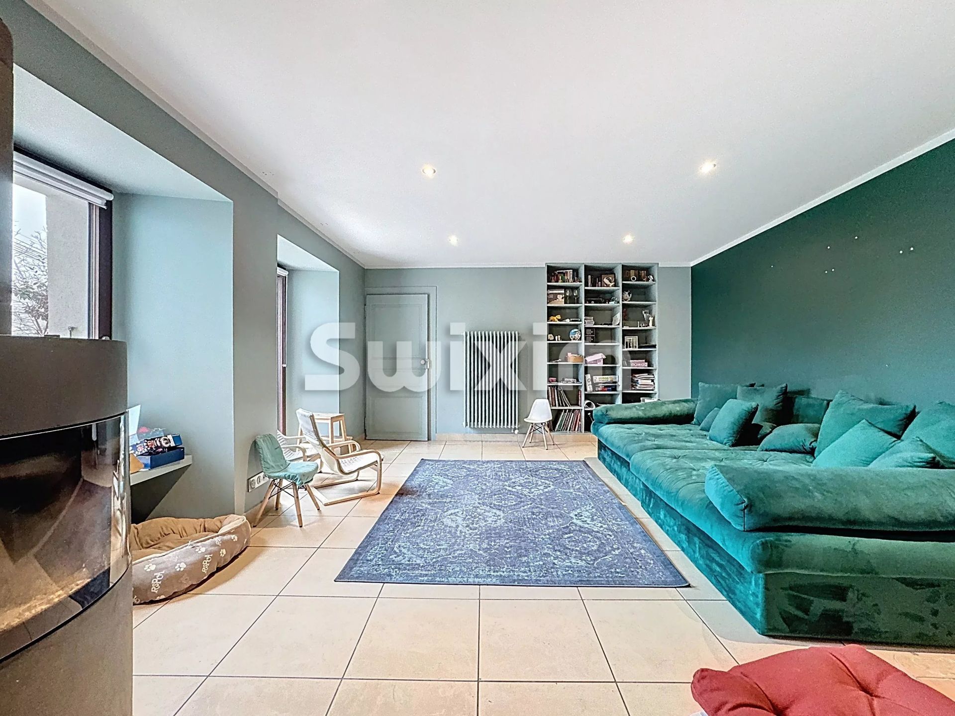 casa 8 Camere in vendita su Thoiry (01710)