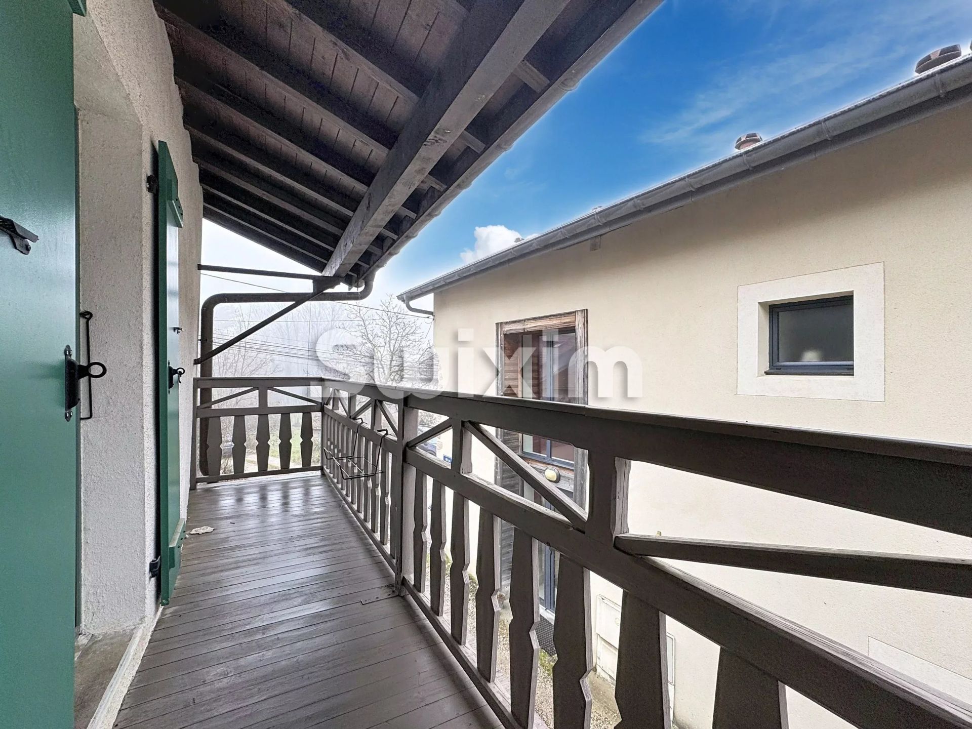 casa 8 Camere in vendita su Thoiry (01710)