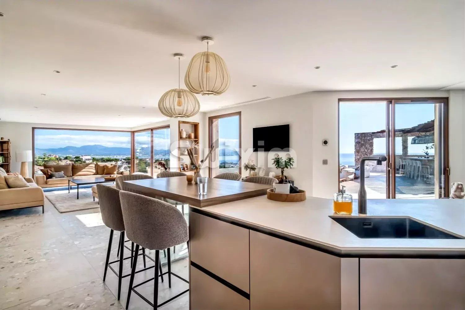 villa 7 Camere in vendita su Sainte-Maxime (83120)