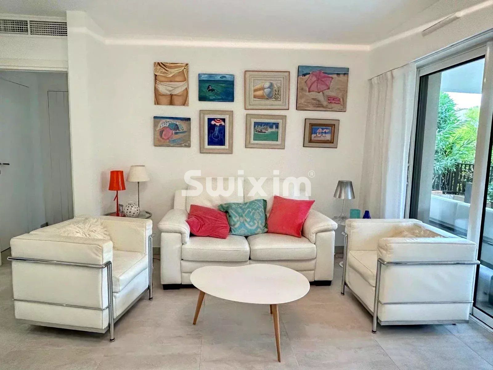 apartment 2 Rooms for sale on Saint-Tropez (83990)