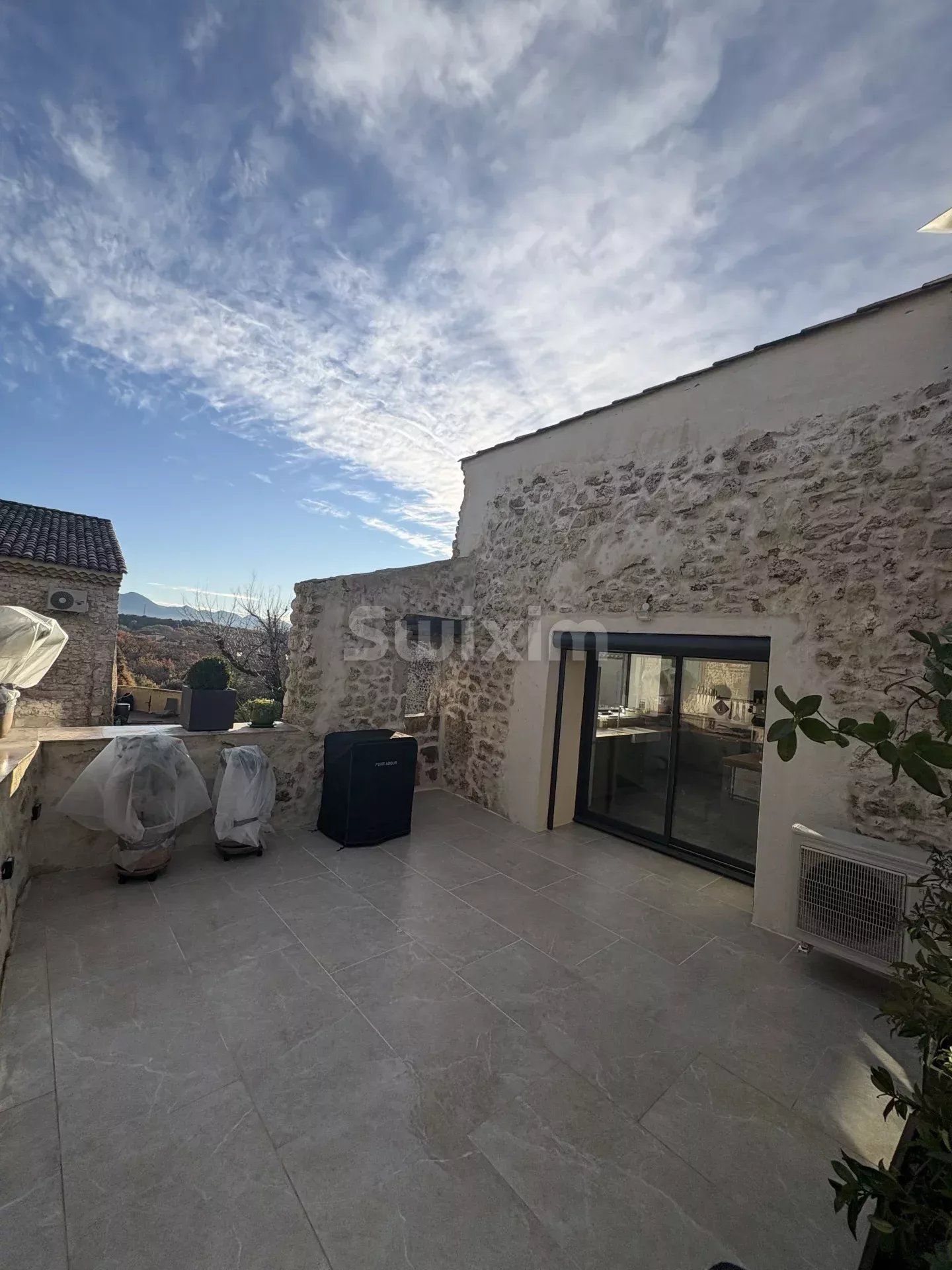 casa 5 Camere in vendita su Salles-sous-Bois (26770)