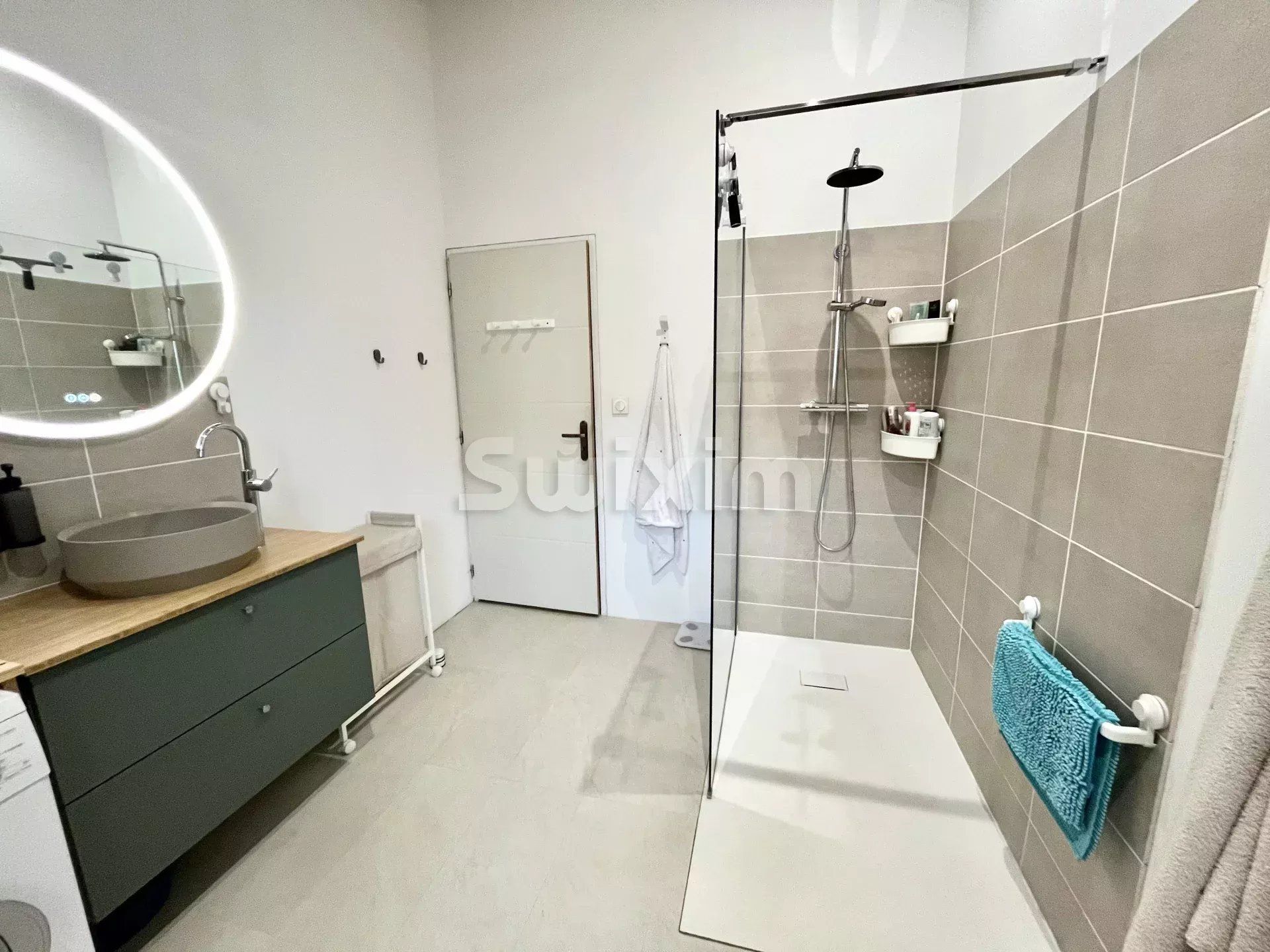 casa 5 Camere in vendita su Salles-sous-Bois (26770)