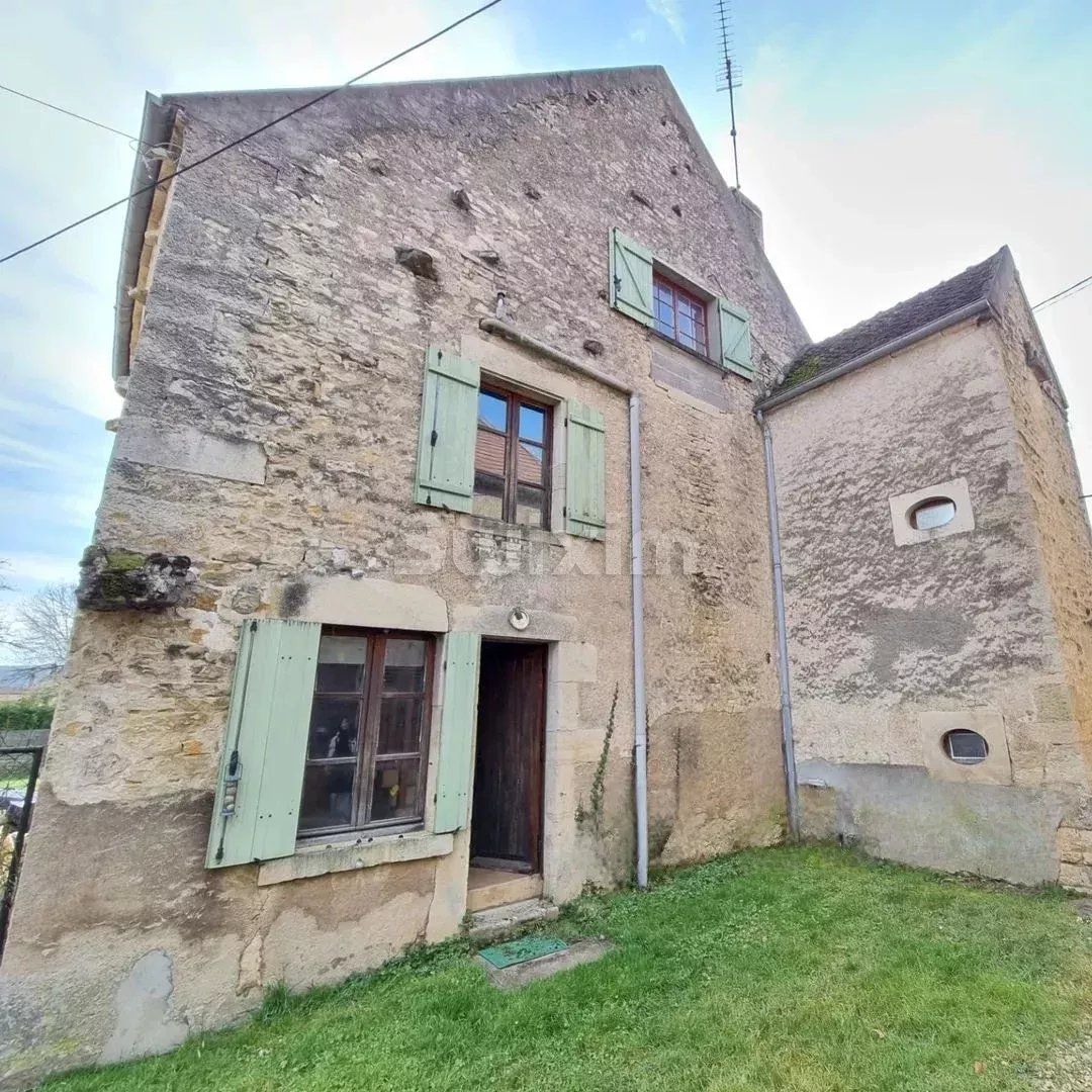 casa 6 Camere in vendita su Dornecy (58530)