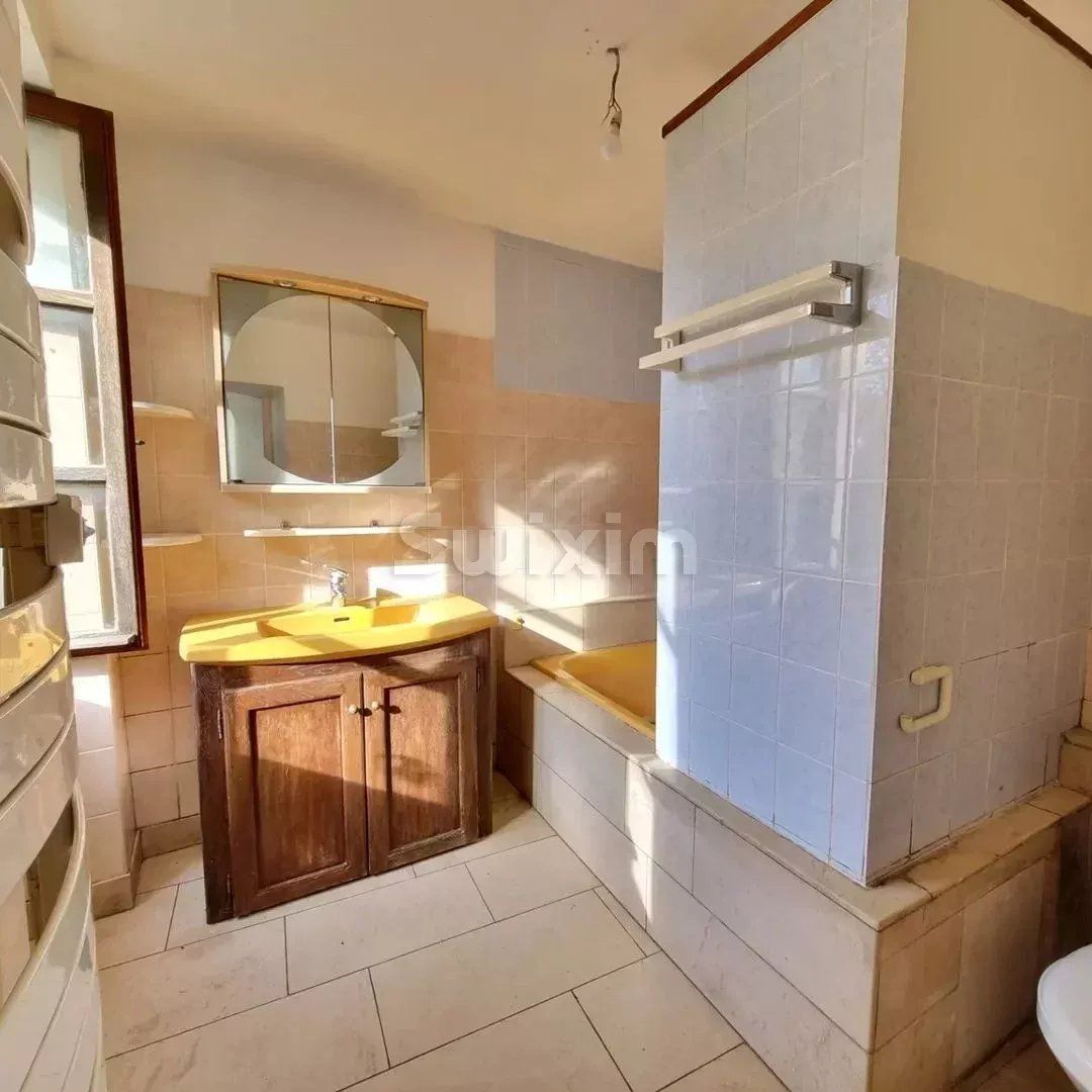 casa 6 Camere in vendita su Dornecy (58530)