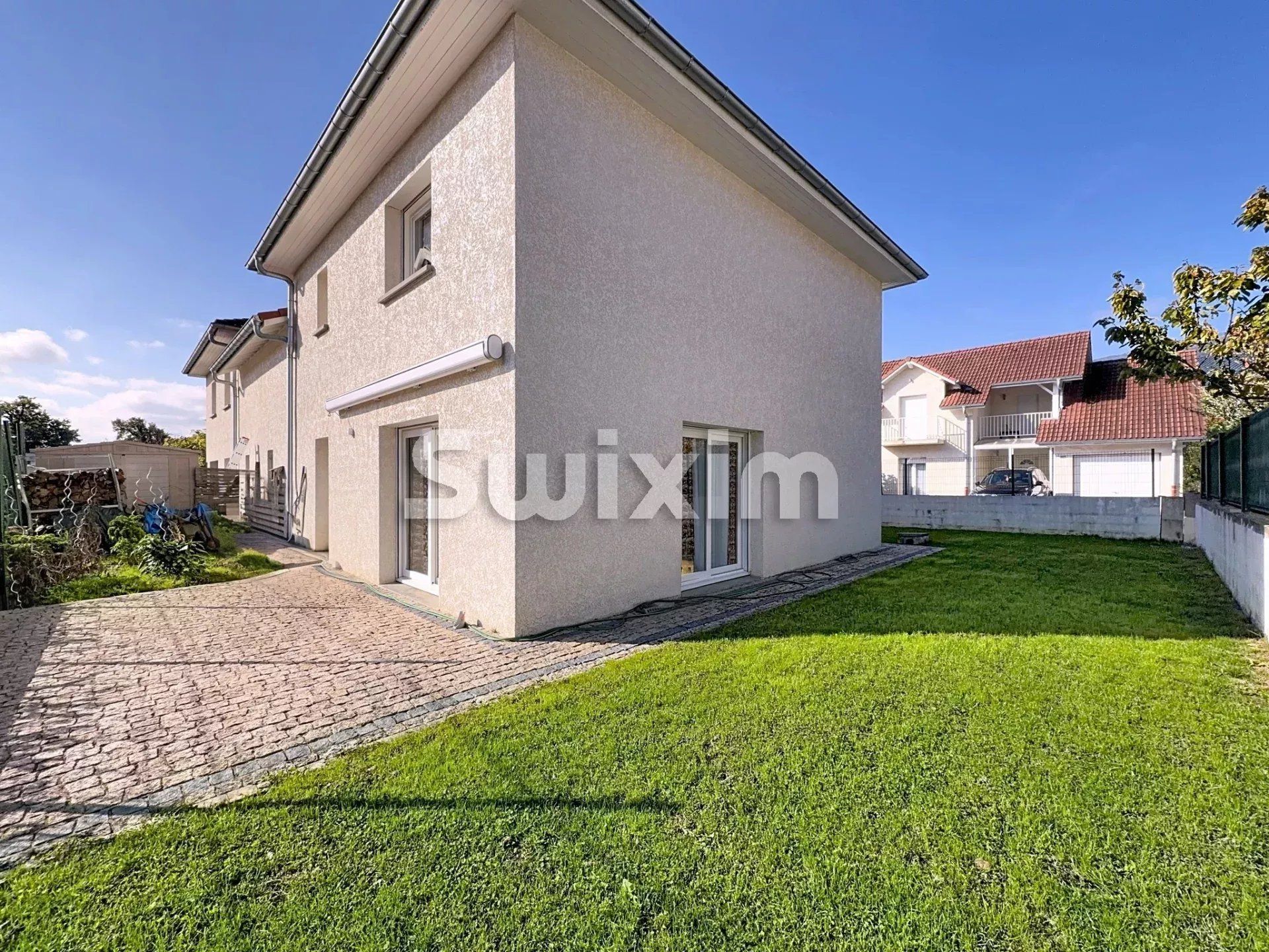 casa 5 Salas en venta en Saint-Genis-Pouilly (01630)