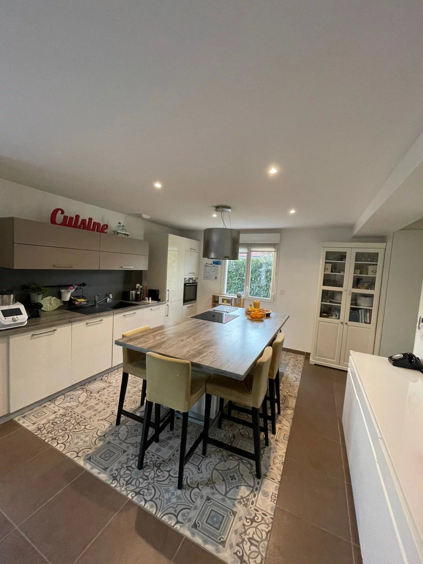 casa 4 Quartos para aluguer sobre Saint-Genis-Pouilly (01630)