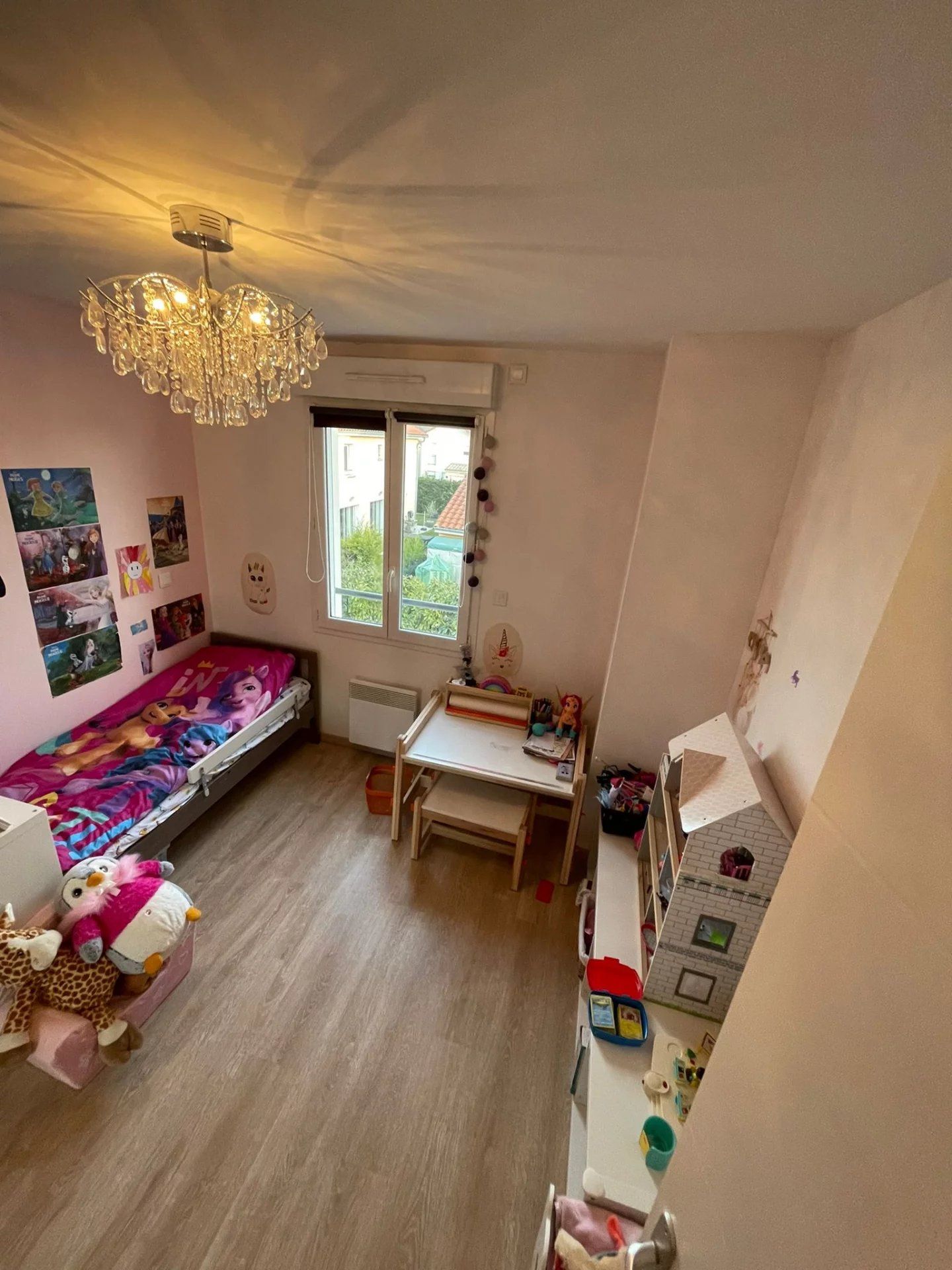 casa 4 Quartos para aluguer sobre Saint-Genis-Pouilly (01630)