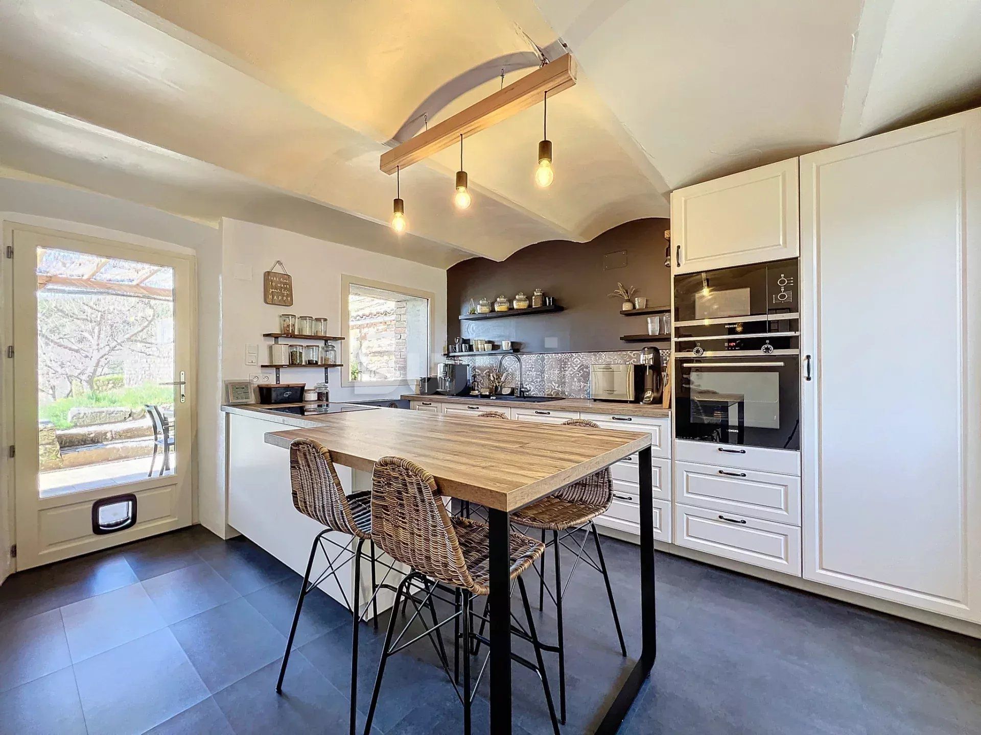 mas 7 Rooms for sale on Portes (30530)