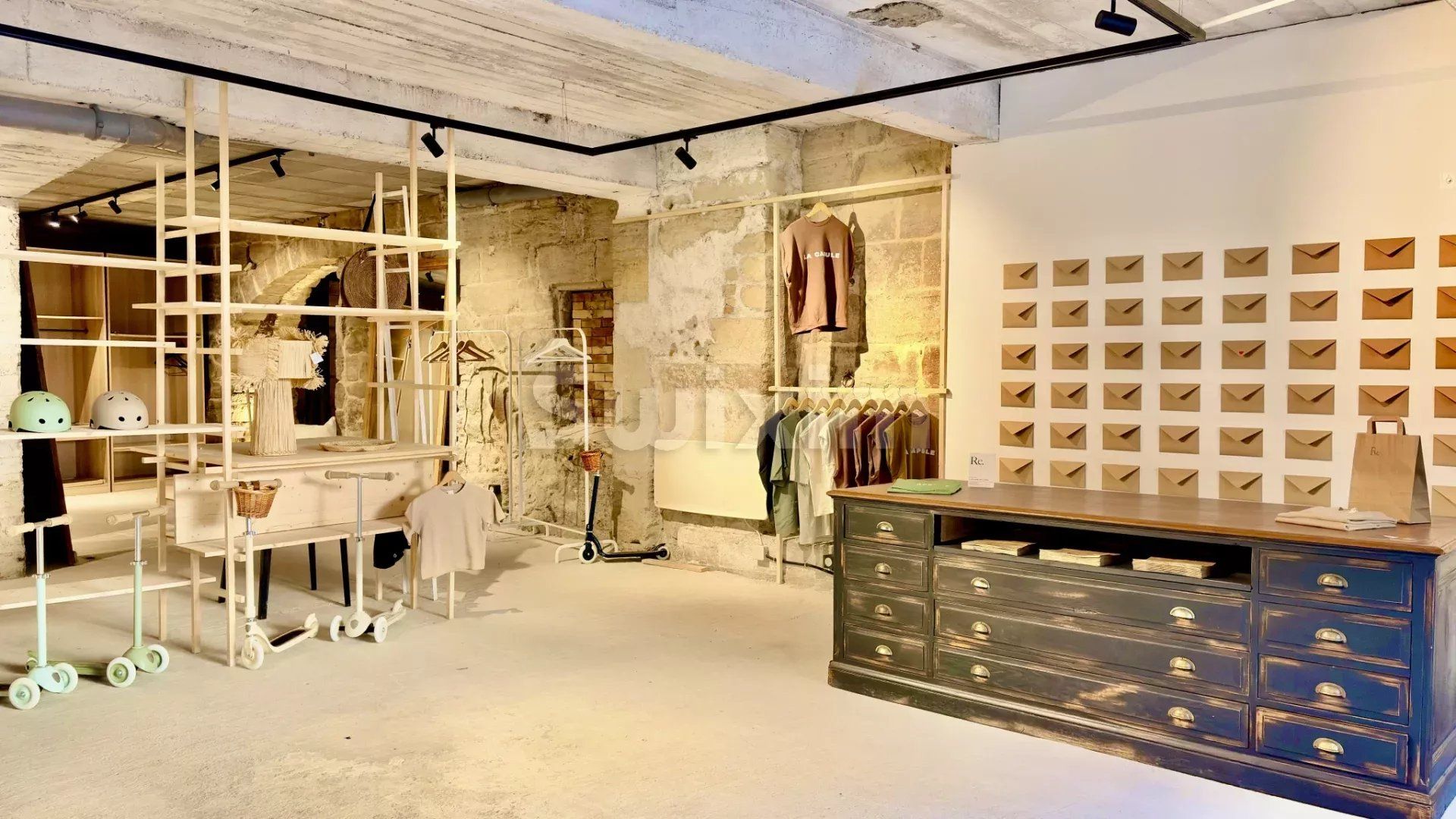 local comercial en venta en Uzès (30700)