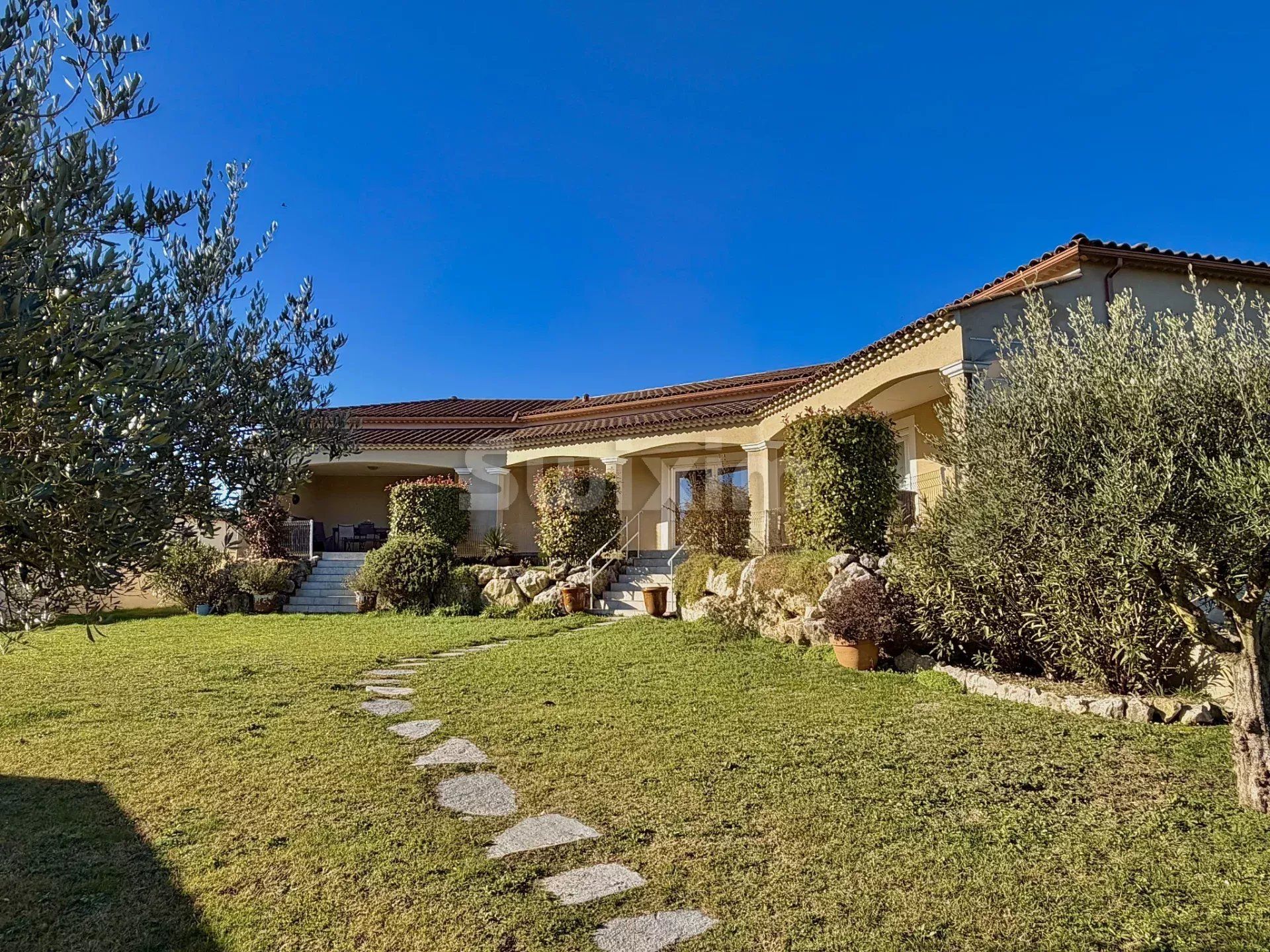 villa 6 Salas en venta en Rousson (30340)