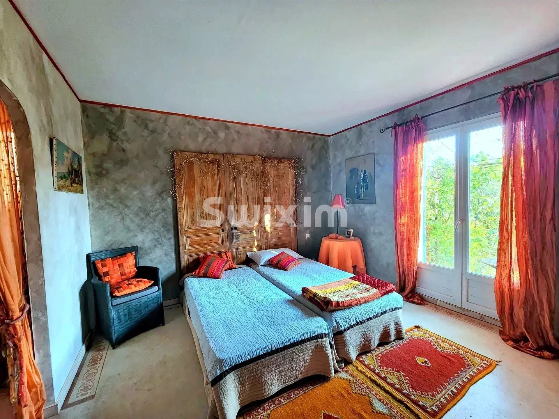 house 7 Rooms for sale on Les Arcs (83460)