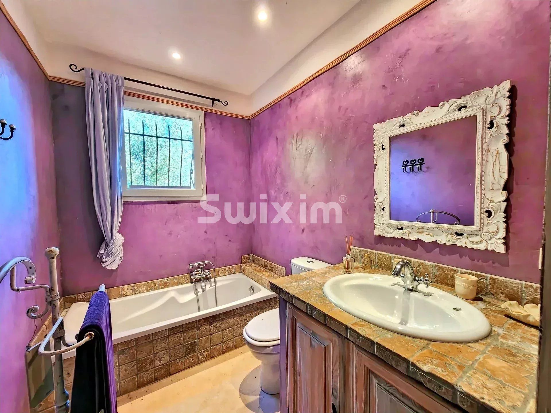 house 7 Rooms for sale on Les Arcs (83460)