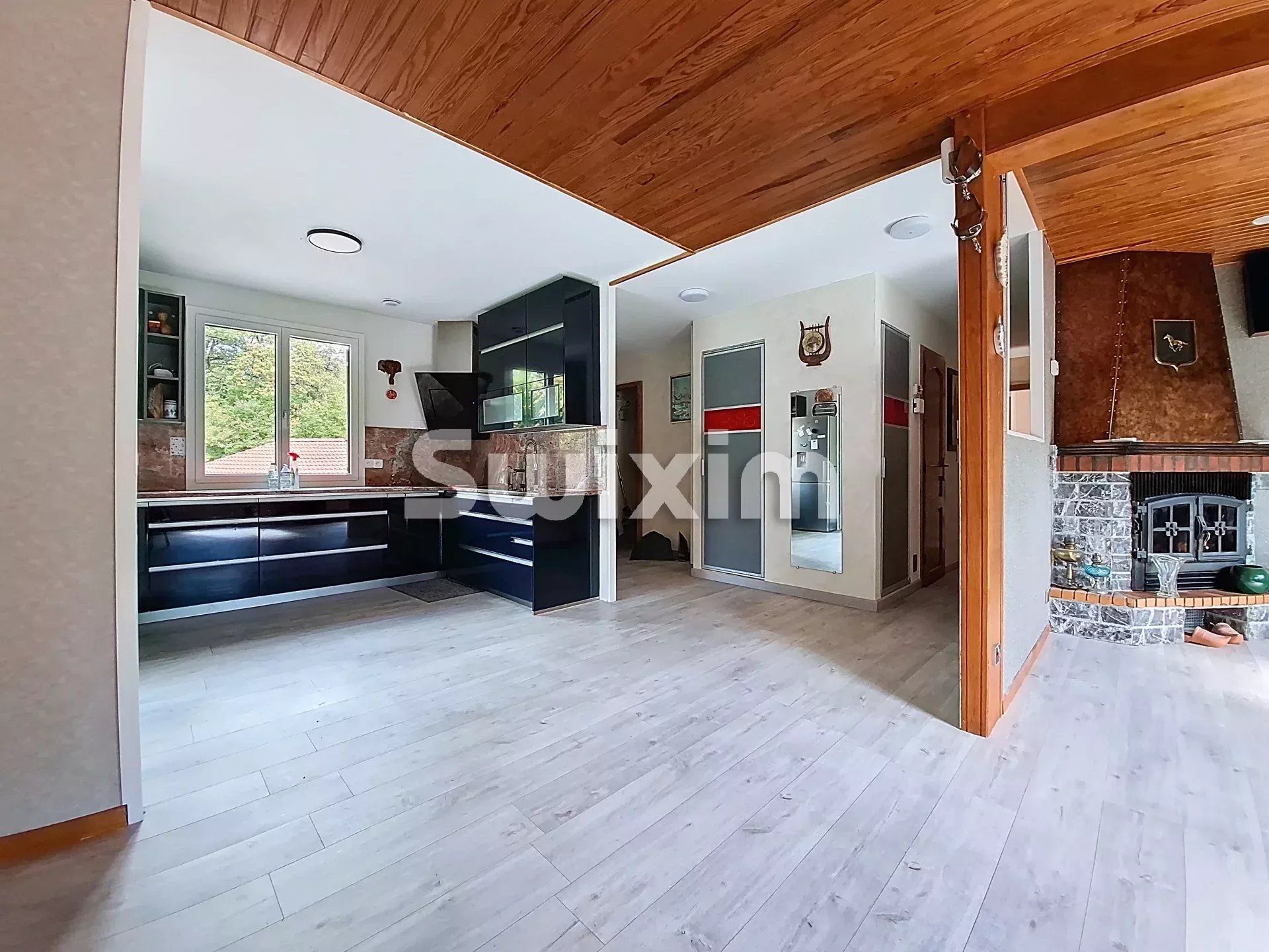 house 6 Rooms for sale on Valserhône (01200)