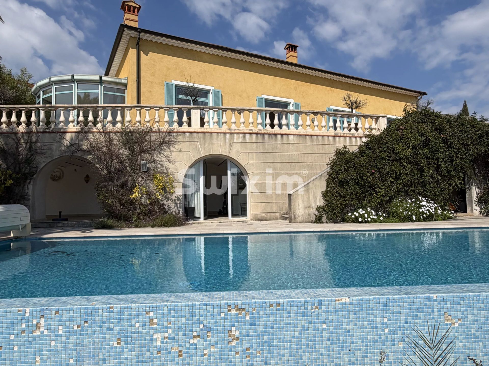 villa 7 Rooms for sale on Vence (06140)