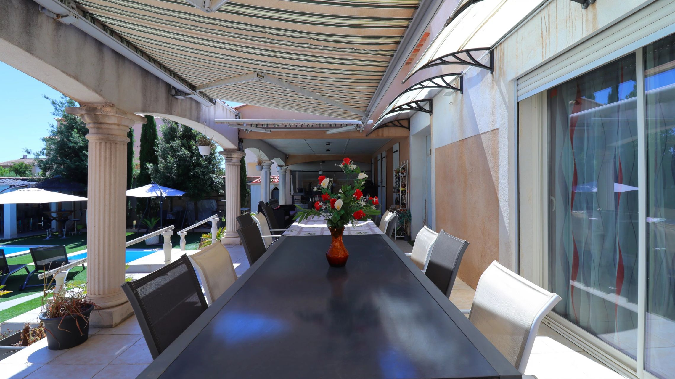 villa 7 Rooms for sale on Berre-l'Étang (13130)