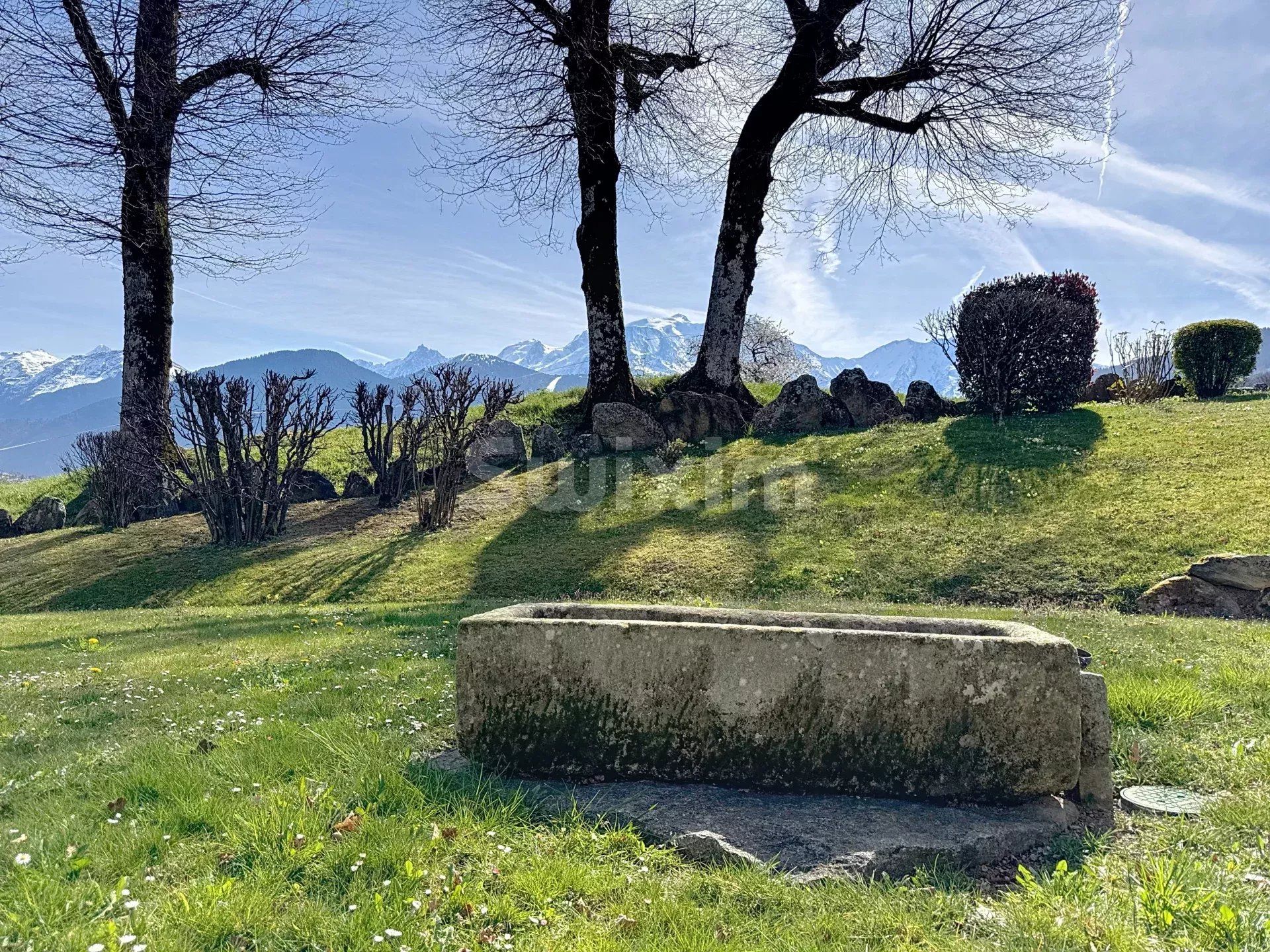 casa 10 Camere in vendita su Domancy (74700)