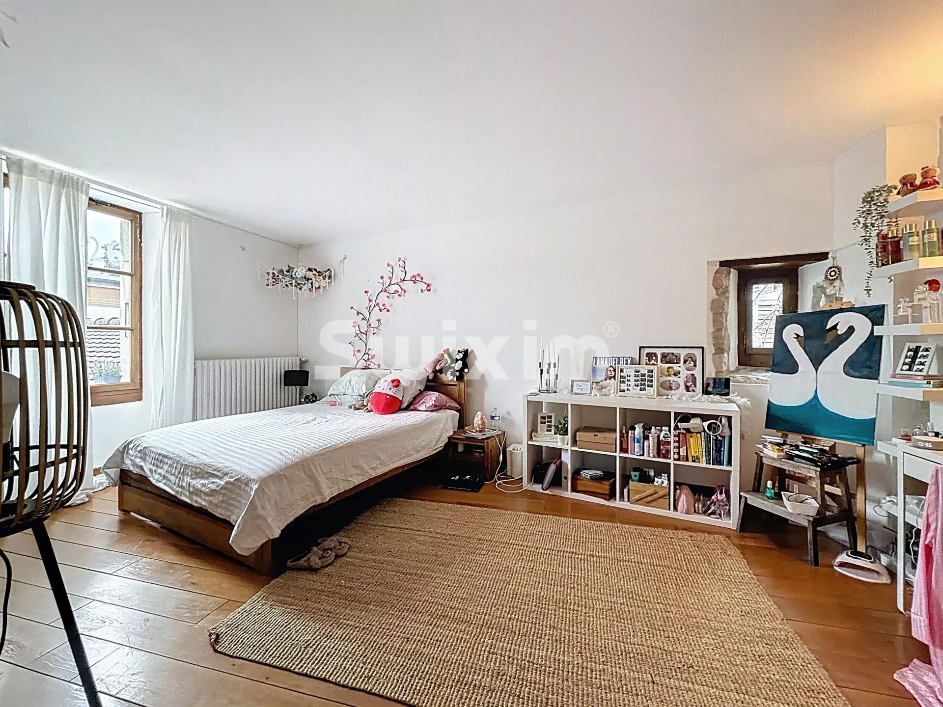house 10 Rooms for sale on Divonne-les-Bains (01220)