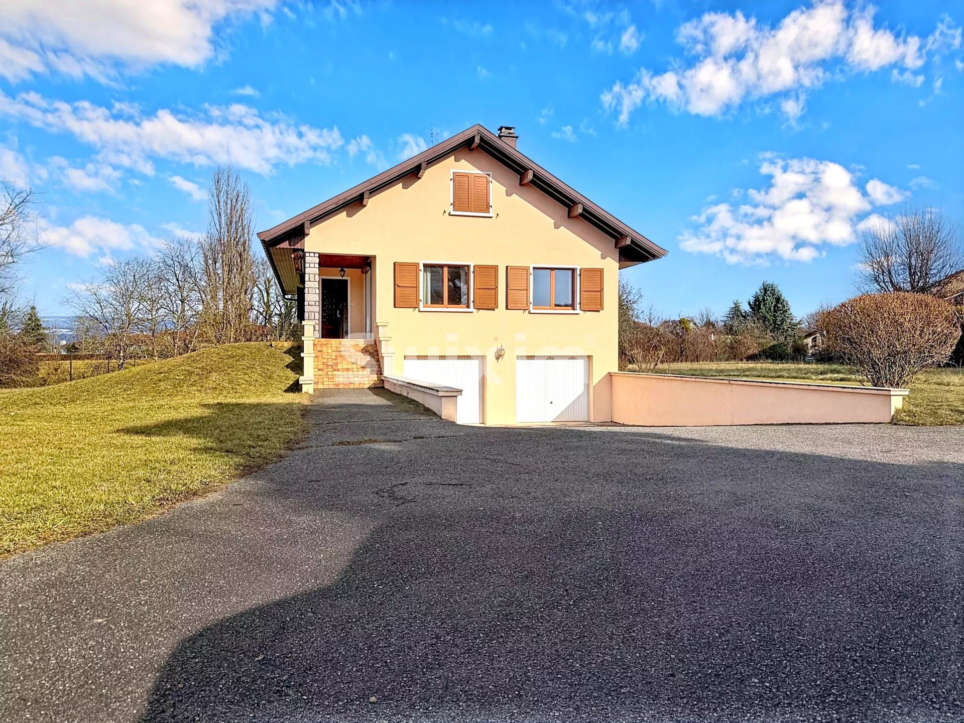 house 4 Rooms for sale on Messery (74140)