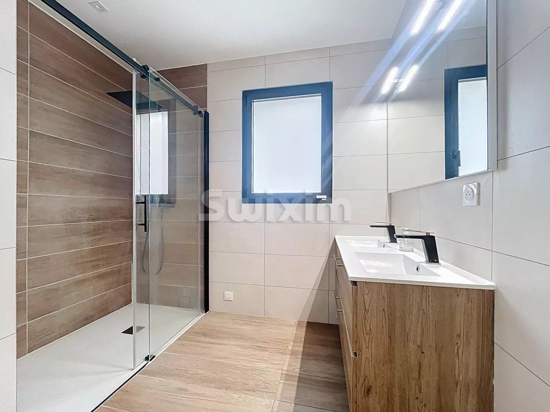 house 5 Rooms for sale on Villars-les-Dombes (01330)