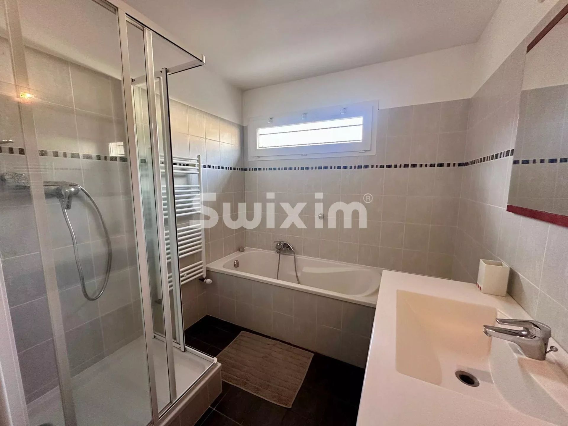 house 5 Rooms for rent on Versonnex (01210)