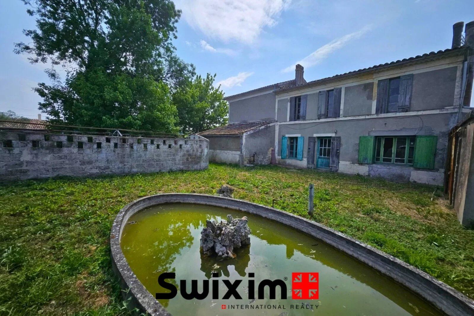 house 4 Rooms for sale on Saint-Estèphe (33180)