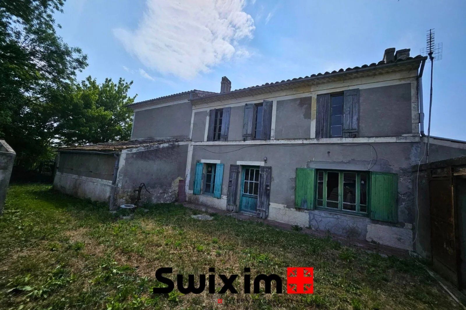 house 4 Rooms for sale on Saint-Estèphe (33180)