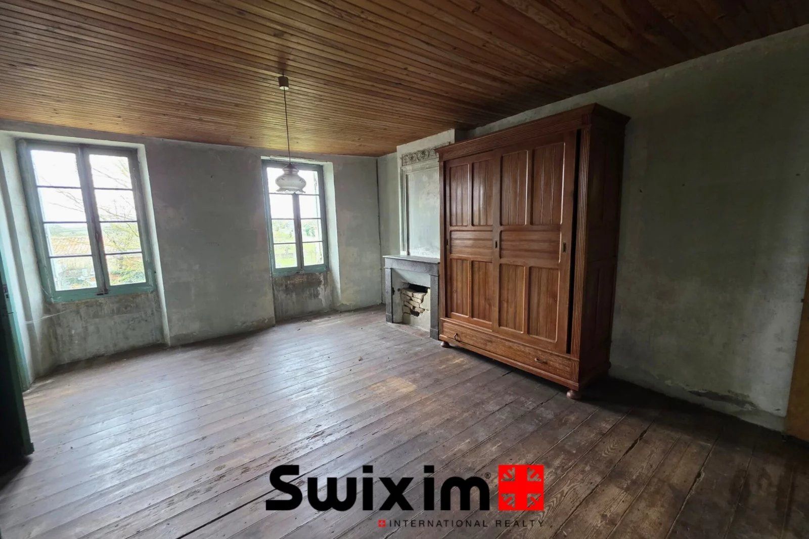 house 4 Rooms for sale on Saint-Estèphe (33180)