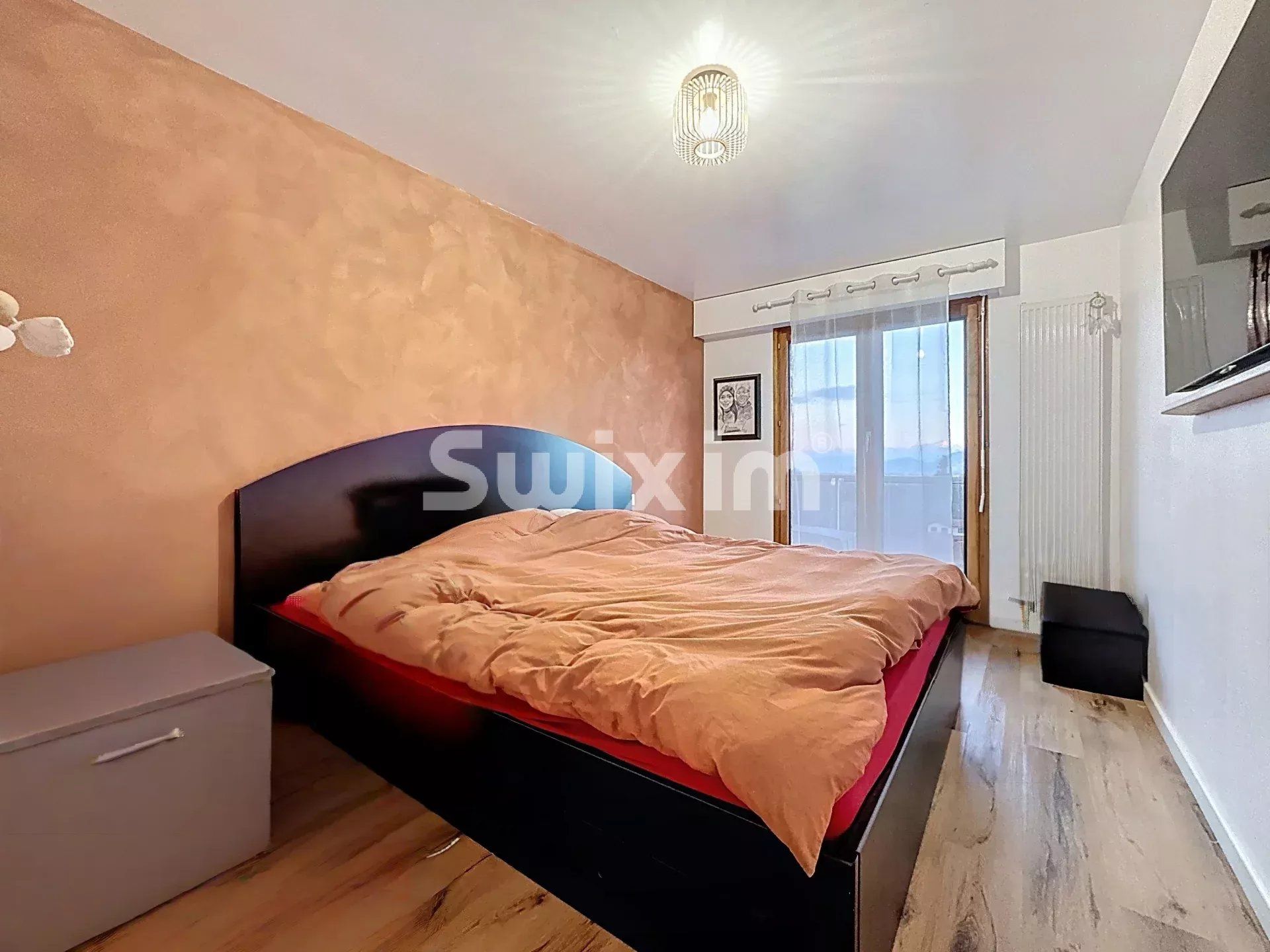 apartment 4 Rooms for sale on Sergy (01630)